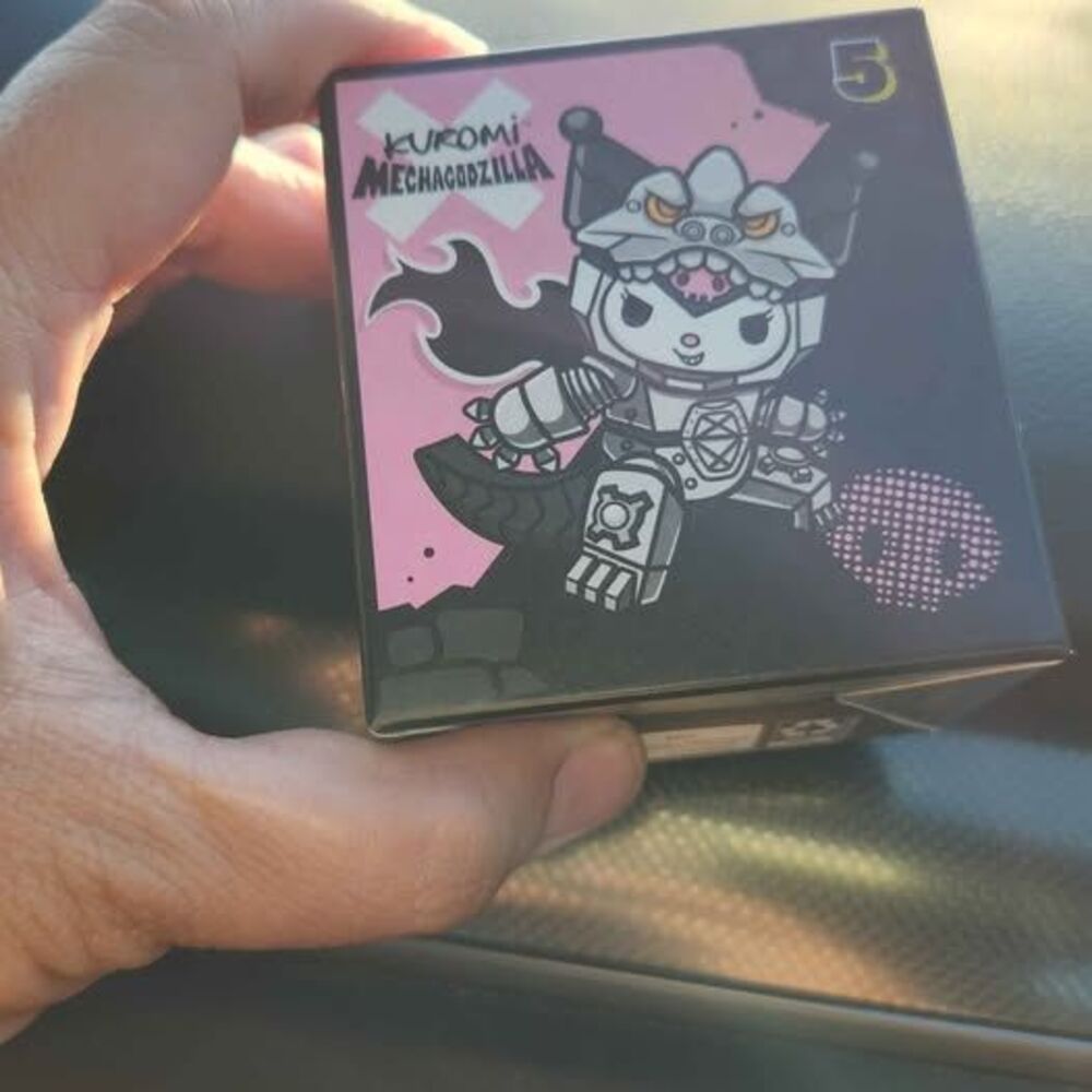 Direct2026 McDonald's Hello Kitty Friends Kuromi x Mechagodzilla Toy Figure #5